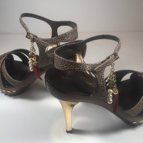 Report Signature - Picture 8 of 12